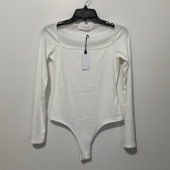 ASTR The Label ribbed square neck long sleeve bodysuit Ivory White - Picture 5 of 9